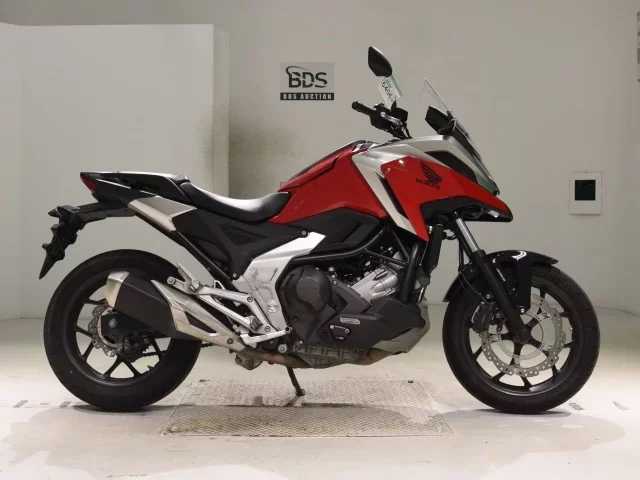 Honda NC750XD-3 лот № 5406 оценка 4  с аукциона в Японии