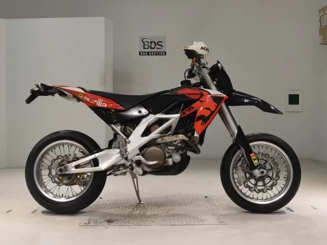 Aprilia  SXV550 лот № 7947 оценка 5  с аукциона в Японии