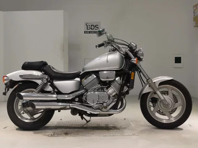 Honda MAGNA 750 лот № 5368 оценка 4  с аукциона в Японии