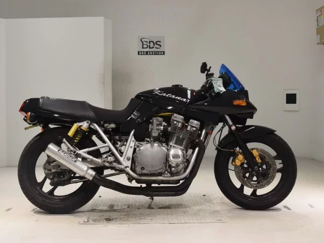 Suzuki GSX750S KATANA лот № 0349 оценка 4  с аукциона в Японии