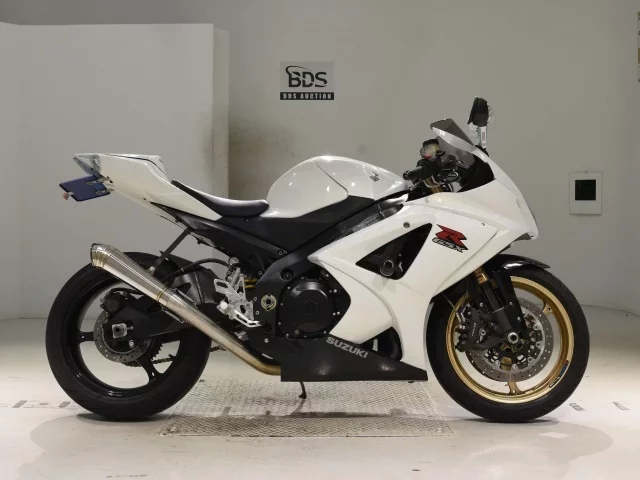 Suzuki GSX-R10000 лот № 2645 оценка 4  с аукциона в Японии