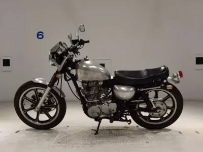 Yamaha SR400-3  с аукциона в Японии