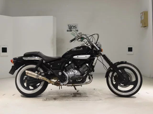 Kawasaki ELIMINATOR 250V лот № 0425 оценка 4  с аукциона в Японии