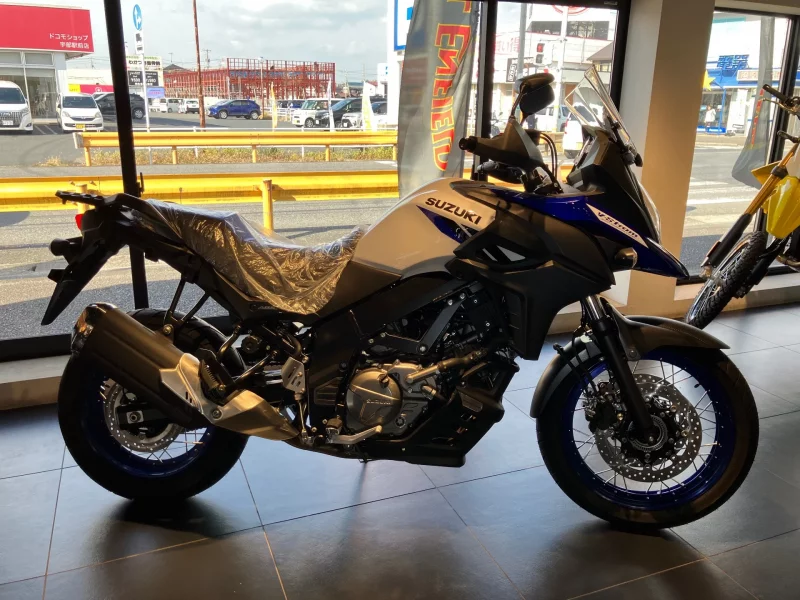 Suzuki V-STROM 650 XT ABS лот № 04079 оценка 9  с аукциона в Японии