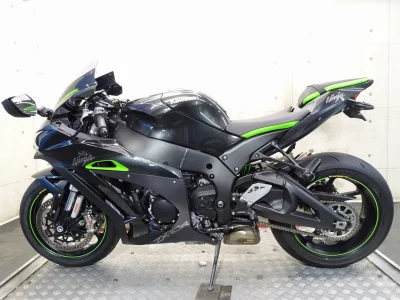 Kawasaki NINJA ZX-10R SE лот № 04071 оценка 5  с аукциона в Японии 2