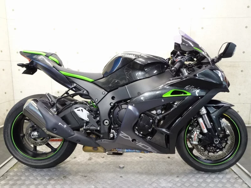 Kawasaki NINJA ZX-10R SE лот № 04071 оценка 5  с аукциона в Японии