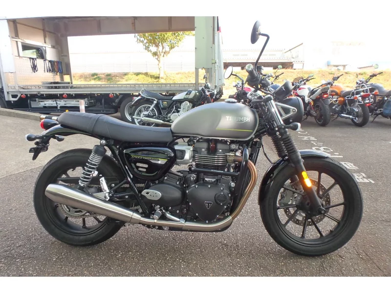 Triumph  SPEED TWIN 900 лот № 04139 оценка 5  с аукциона в Японии