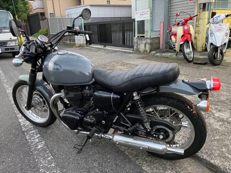 Kawasaki W800 STREET лот № 06164 оценка 4  с аукциона в Японии