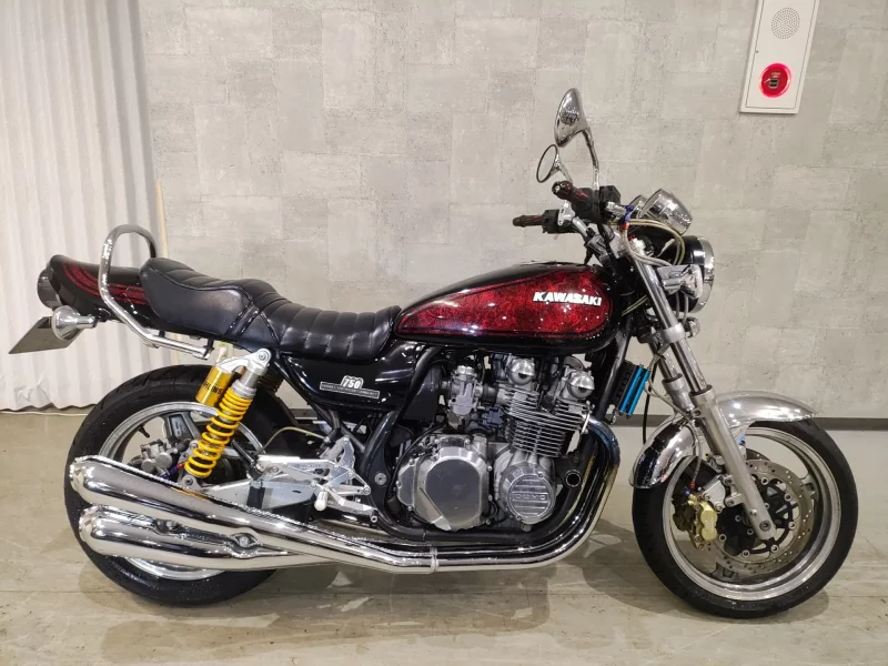 Kawasaki ZEPHYR750 лот № 00211 оценка 4  с аукциона в Японии
