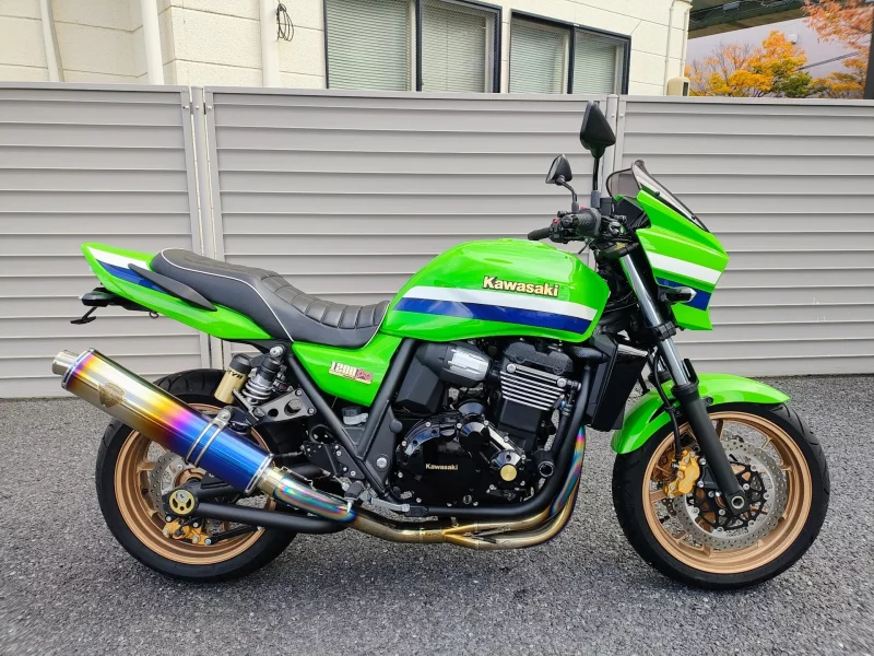 Kawasaki ZRX1200 DAEG лот № 00209 оценка 5  с аукциона в Японии