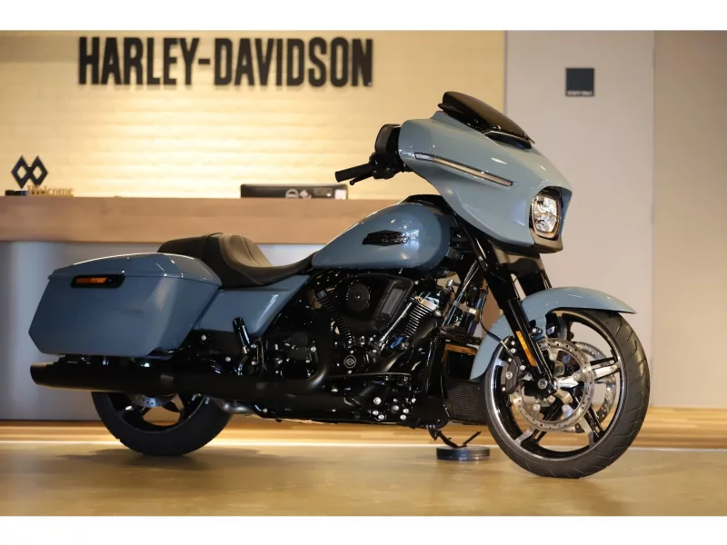 Harley-Davidson HARLEY FLHX1580 лот № 04219 оценка 8  с аукциона в Японии