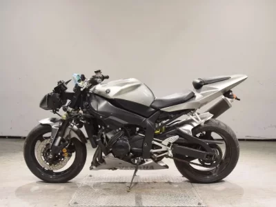 Yamaha YZF-R1