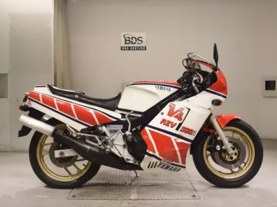 Yamaha RZV500R  с аукциона в Японии