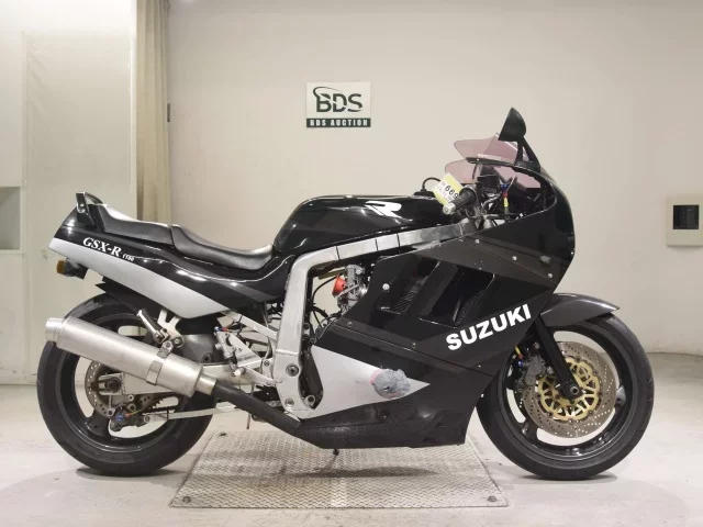 Suzuki GSX-R1100 лот № 7699 оценка 4  с аукциона в Японии