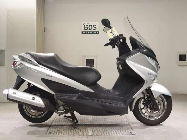 Suzuki BURGMAN200 лот № 7671 оценка 4  с аукциона в Японии