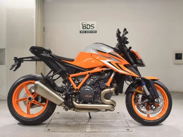 KTM  1290 SUPER DUKE R лот № 7696 оценка 9  с аукциона в Японии