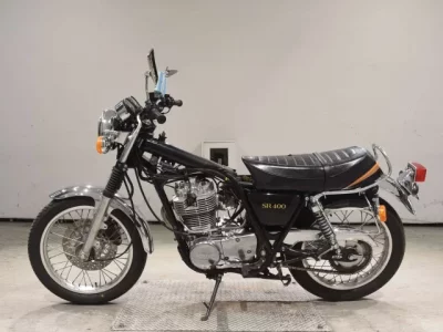 Yamaha SR400-3