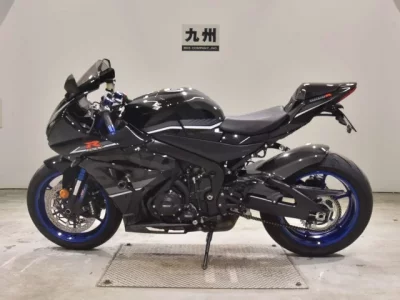 Suzuki GSX-R1000RA лот № 2638 оценка 6  с аукциона в Японии 2