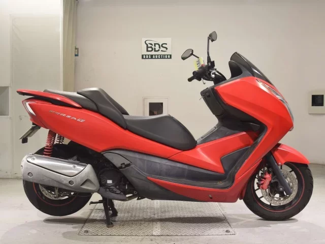 Honda FORZA лот № 7579 оценка 4  с аукциона в Японии