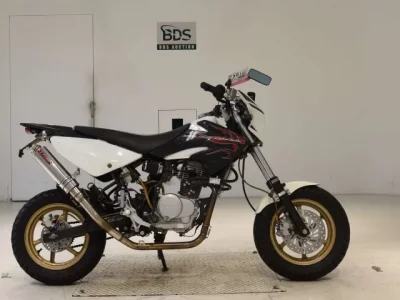 Honda XR100 MOTARD