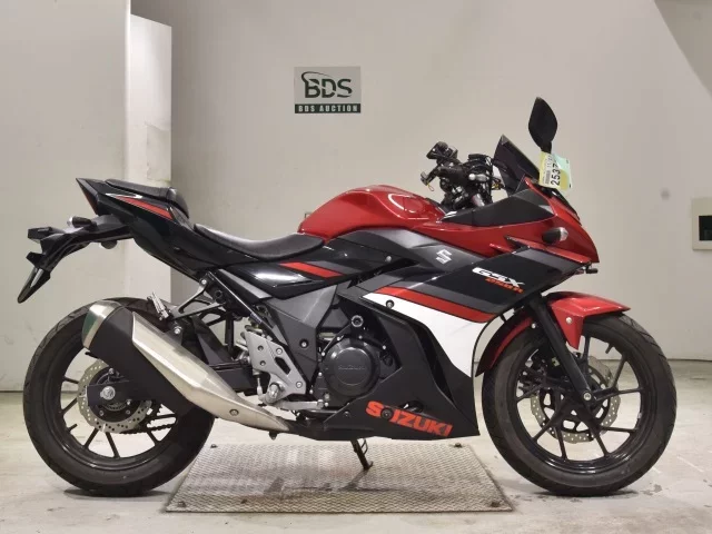 Suzuki GSX250R лот № 2537 оценка 5  с аукциона в Японии
