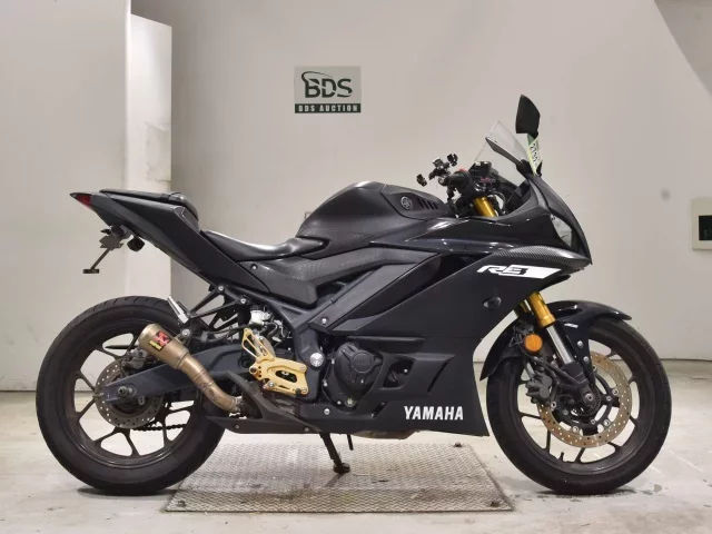Yamaha YZF-R3 лот № 2732 оценка 4  с аукциона в Японии