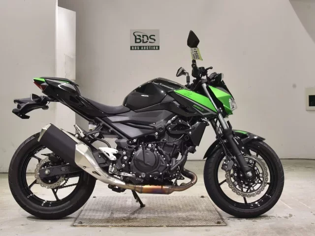 Kawasaki Z250-2 лот № 2654 оценка 7  с аукциона в Японии