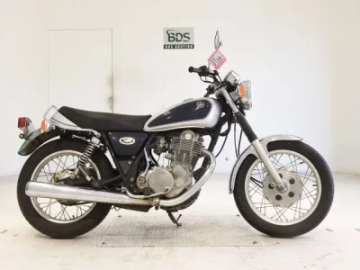 Yamaha SR400-2