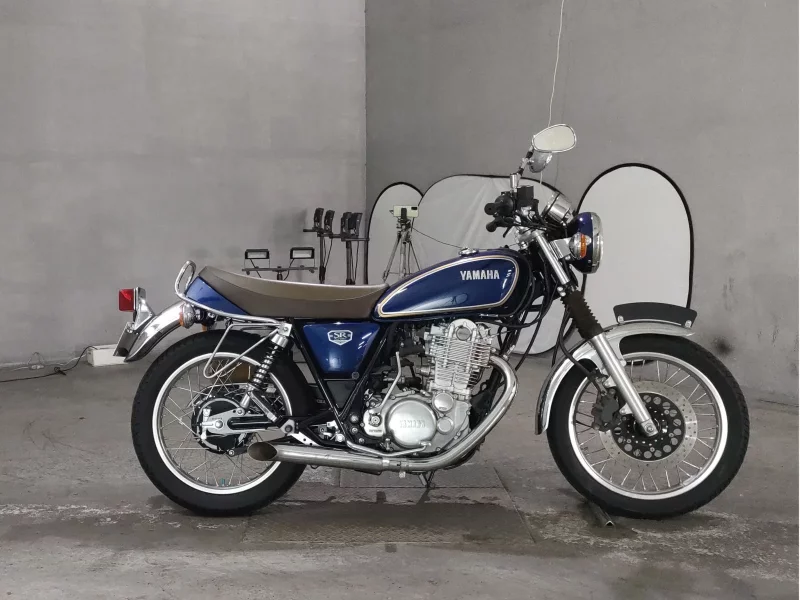 Yamaha SR400-1 лот № 8006 оценка 5  с аукциона в Японии