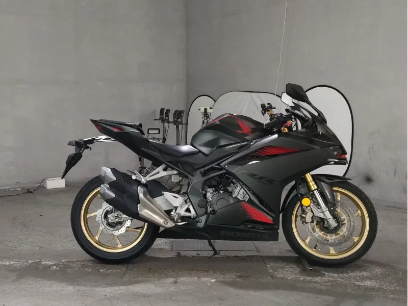 Honda CBR250RR лот № 8017 оценка 4.5  с аукциона в Японии