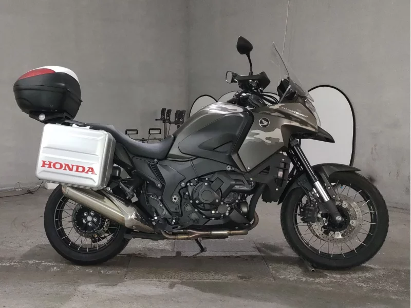 Honda VFR1200X лот № 7065 оценка 4  с аукциона в Японии
