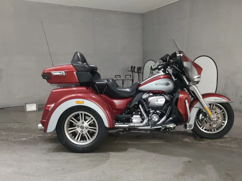 Harley-Davidson HARLEY FLHTCUTG1870 TRIKE лот № 7080 оценка 4  с аукциона в Японии
