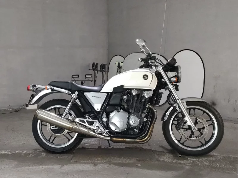 Honda CB1100 лот № 7085 оценка 4  с аукциона в Японии
