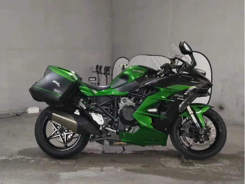 Kawasaki Ninja H2 SX SE лот № 7096 оценка 4  с аукциона в Японии