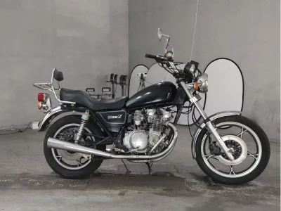 Suzuki GS550L