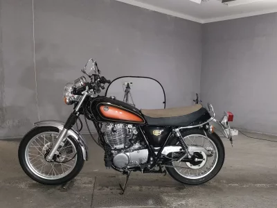 Yamaha SR400-1 лот № 7422 оценка 4.5  с аукциона в Японии 2