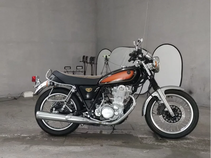 Yamaha SR400-1 лот № 7422 оценка 4.5  с аукциона в Японии