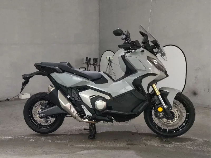 Honda X-ADV лот № 7424 оценка 5  с аукциона в Японии