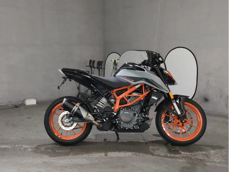 KTM  390 DUKE лот № 7698 оценка 5  с аукциона в Японии
