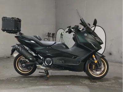 Yamaha T-MAX560
