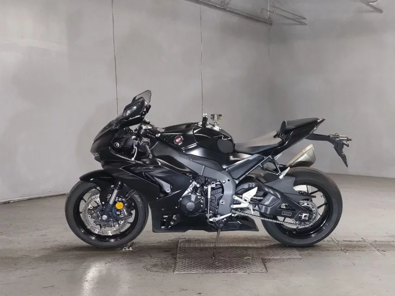 Honda CBR1000RR-R