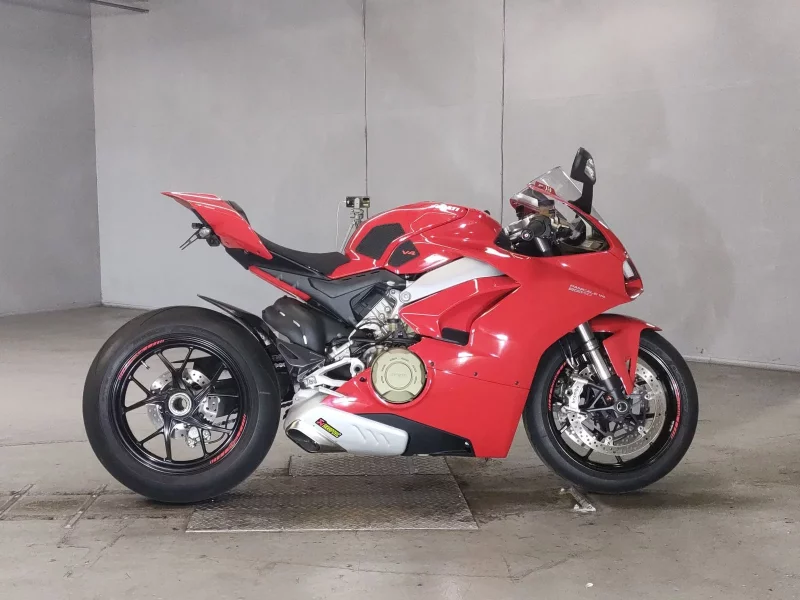 Ducati  PANIGA-REV4S лот № 5109 оценка 5  с аукциона в Японии