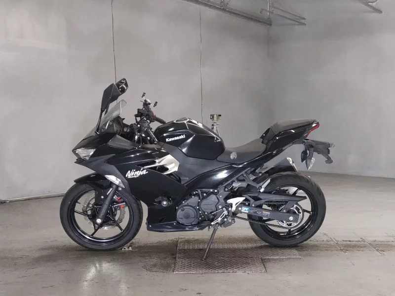 Kawasaki NINJA400