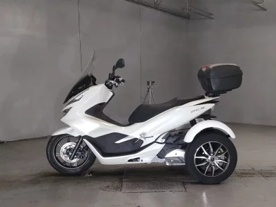 Honda PCX150 TRIKE