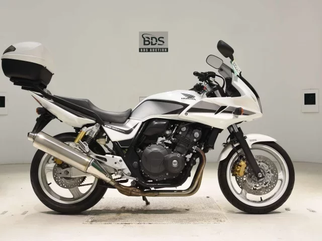 Honda CB400SFV-4 BOLDORABS лот № 8050 оценка 4  с аукциона в Японии