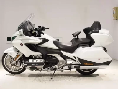 Honda GL1800 TOUR лот № 0385 оценка 5  с аукциона в Японии 2