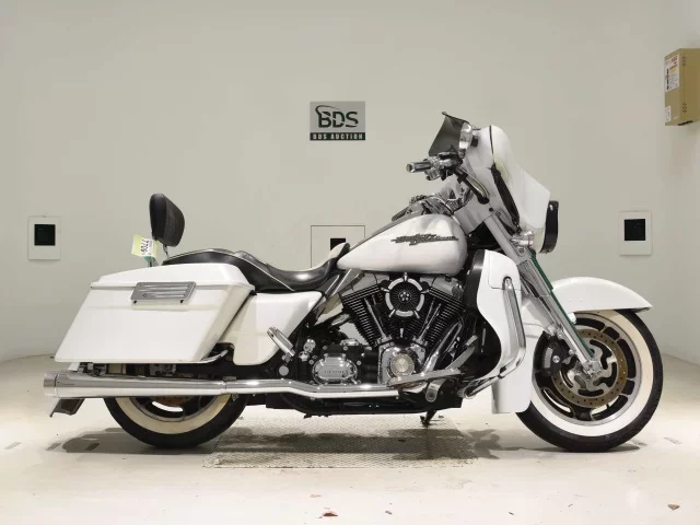 Harley-Davidson HARLEY FLHX1580 лот № 7709 оценка 4  с аукциона в Японии