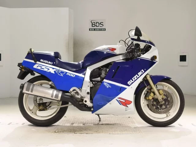 Suzuki GSX-R1100 лот № 8021 оценка 4  с аукциона в Японии