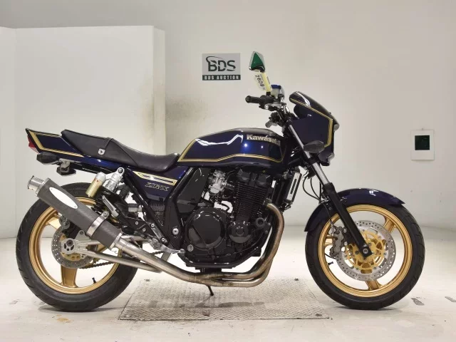 Kawasaki ZRX400 лот № 2609 оценка 4  с аукциона в Японии