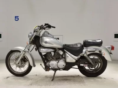Suzuki INTRUDER 250  с аукциона в Японии